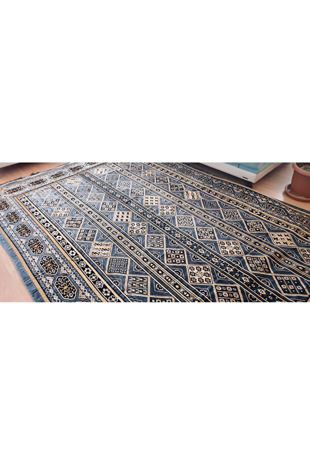 Kalın Gri Kadife Halı Örtüsü - 3