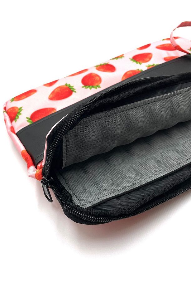 15.6'' Inç Çilek Desenli Laptop/macbook/notebook/evrak Kılıfı/çantası - 2
