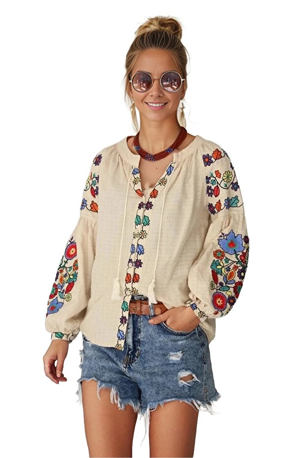 Women's Sleeves Ethnic Floral Embroidery Design Embroidered Cream Long Sleeve Blouse