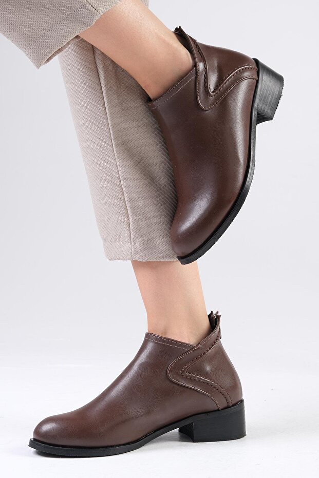 Rosa Brown Oval Toe Women's Ankle Short Heeled Boots