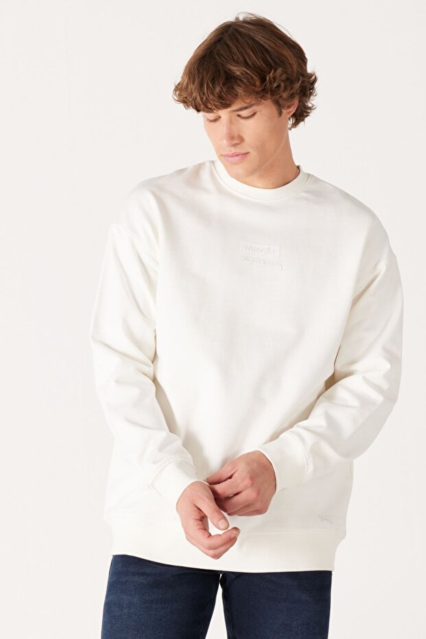 Loose Fit Rahat Kesim %100 Pamuk Bisiklet Yaka Kırık Beyaz Sweatshirt - 2