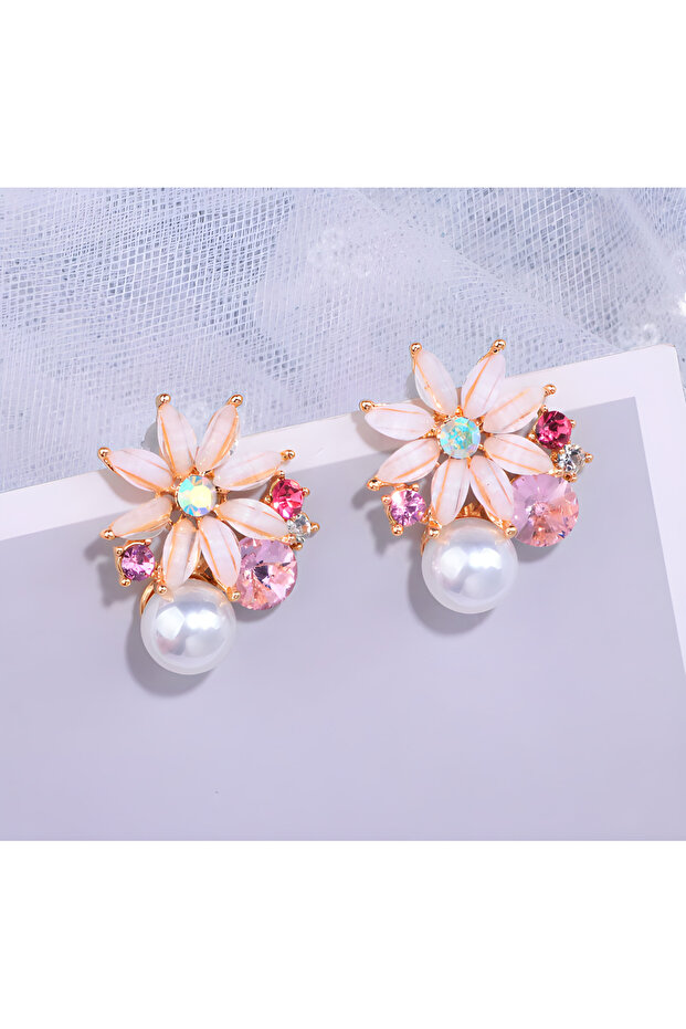 ACCESSORY Flower Earrings with Pearls and Zirconia