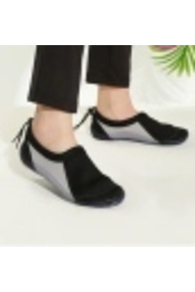 Unisex Black Sea Shoes