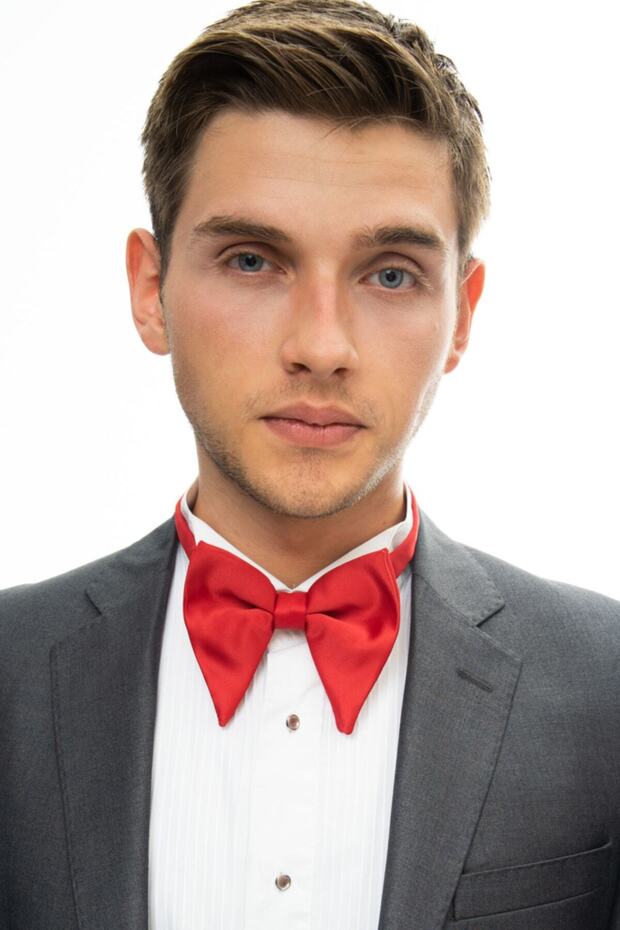 ربطة عنق من الساتان الأحمر - 2