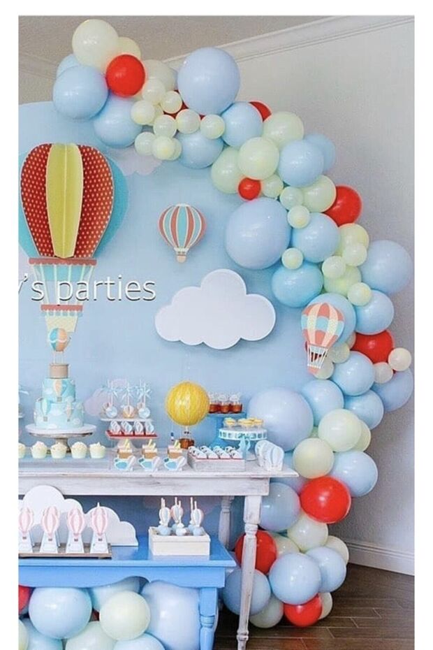 - Special Day Concept Balloon. Chain
