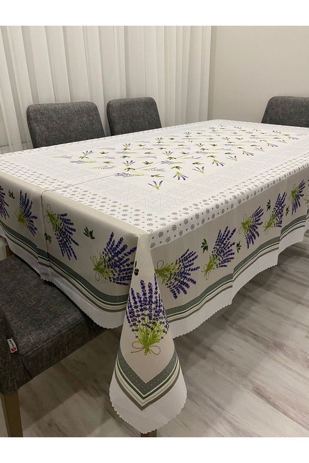 Living Room and Kitchen Carefree Tablecloth