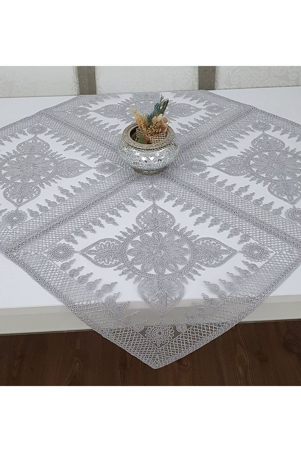 Kubbe Desen Anglez Kordon Nakış İşlemeli Fiskos (92×92cm) - 1