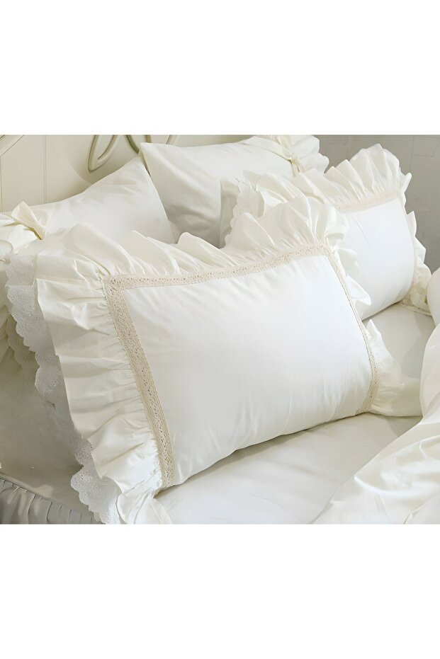 Simple and White Ruffled and Pleated Cotton Satin Pillowcase