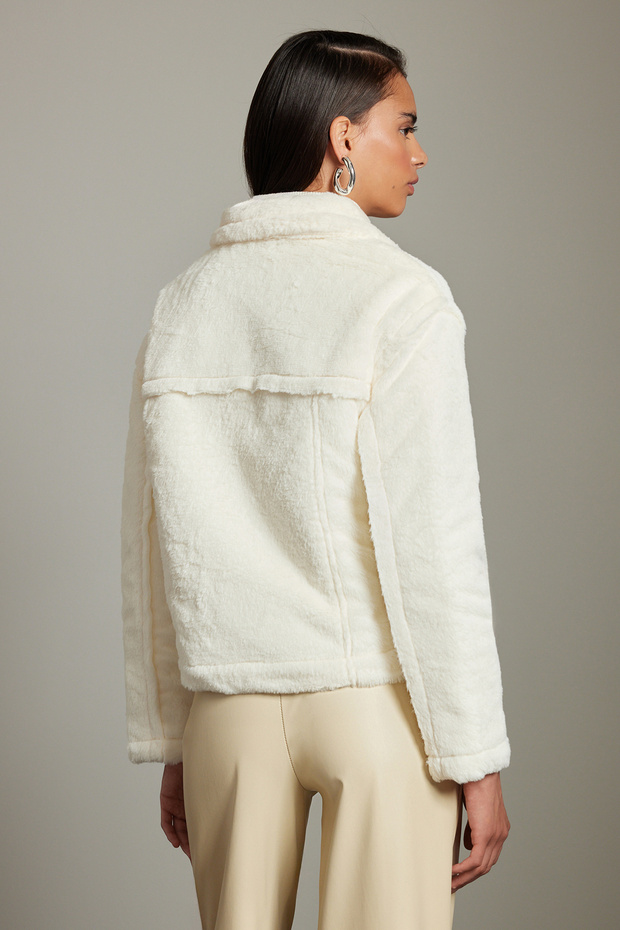 Ekru Oversize Kalıp İçi Kapitone Detaylı Peluş Ceket Mont TWOAW25MO00130 - 5