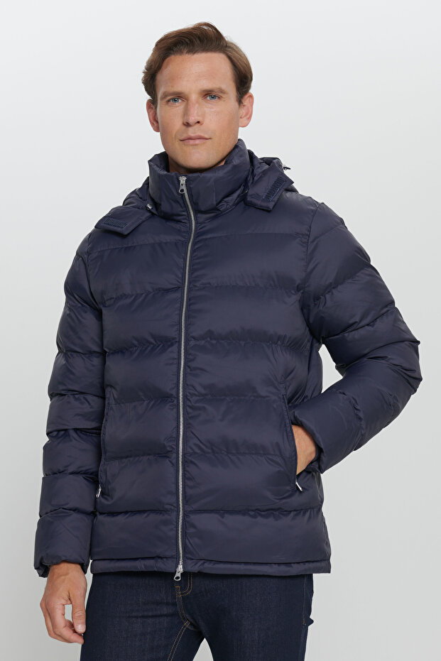 Erkek Lacivert Standart Fit Normal Kesim Çıkmalı Kapüşon Dik Yaka Mont - 3