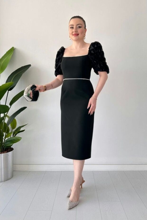 Black Pearl Detailed Design Dress