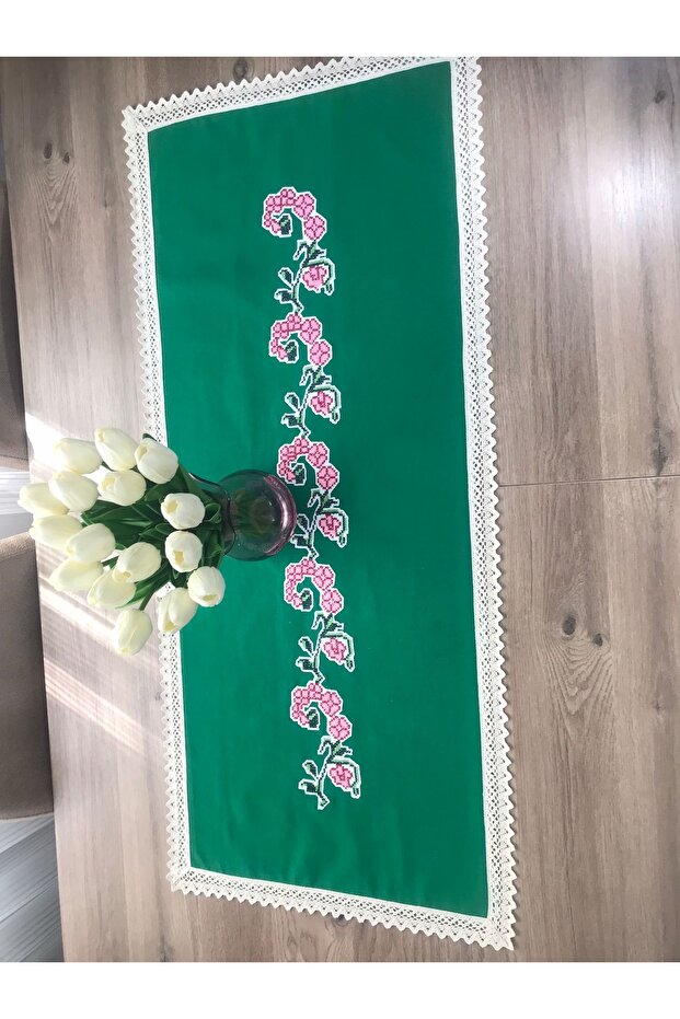 Kanaviçe işli runner - 2