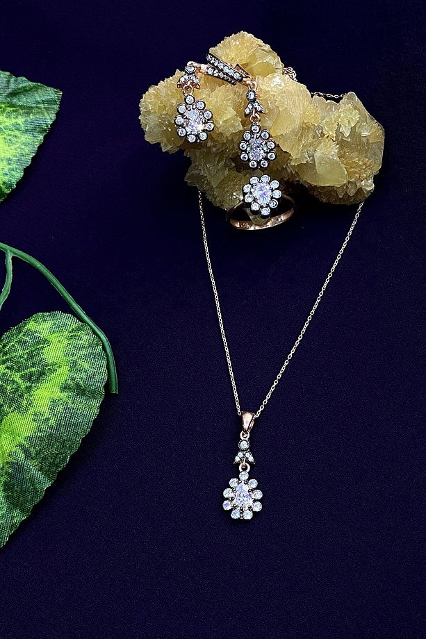 Damla Model Elmas Montürlü Rose Kaplama Gümüş Üçlü Set - 1