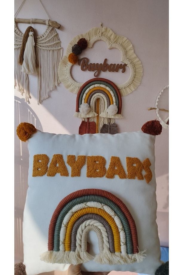 Bebek odası süsleme isme özel kapı süsü ve punch nakışlı yastık takım olarak - 5