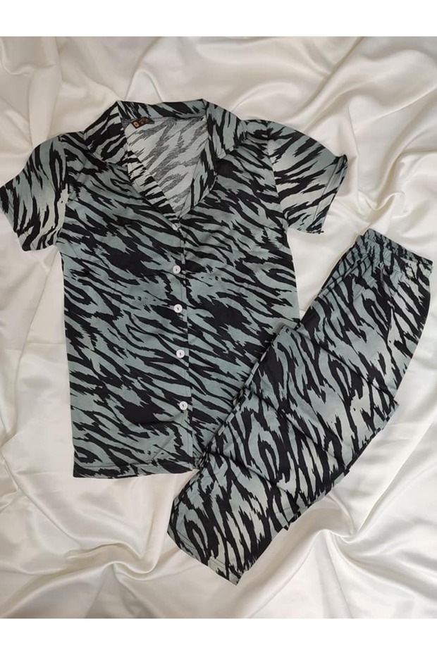 Zebra Patterned Pajama Set - 3