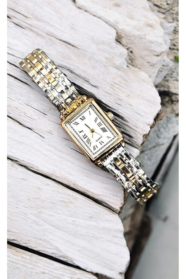 ساعة يد نسائية بأرقام رومانية مستطيلة - 1