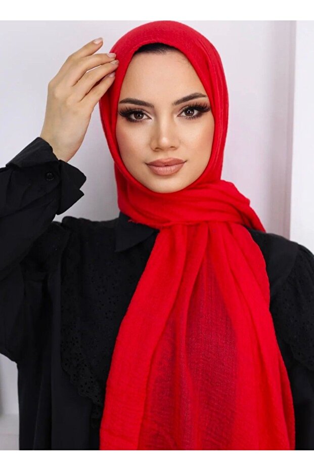 شال أحمر ملفوف - 1