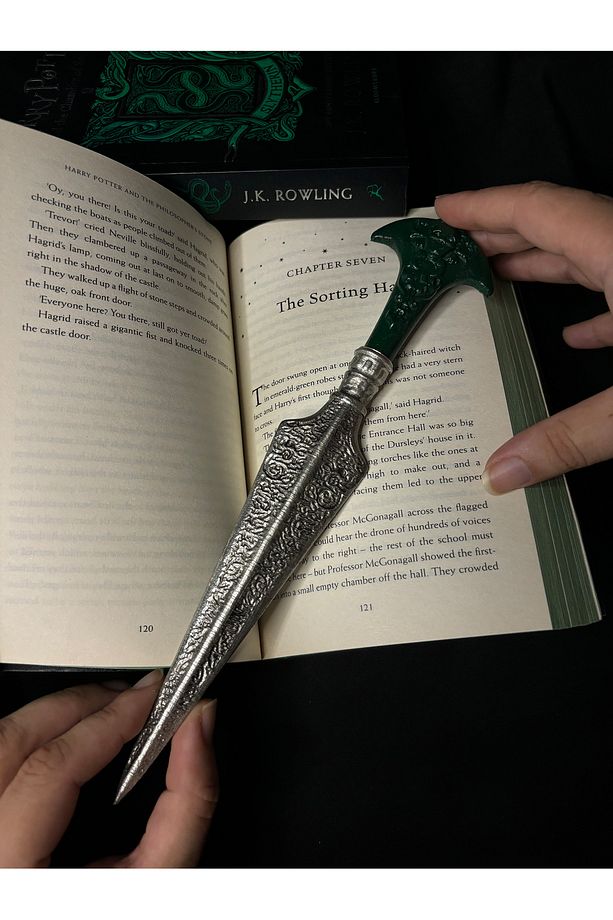Harry Potter Bellatrix Lestrange Hançer 25 Cm Figür - 7