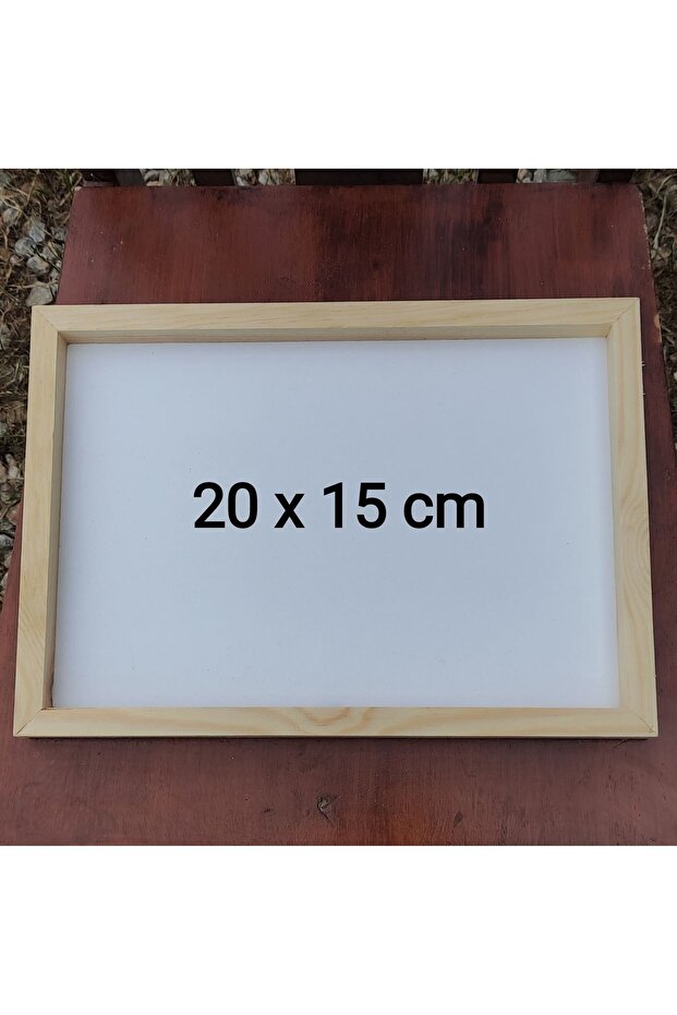 لوحة بإطار خشبي مقاس 20 × 15 سم باللون الأبيض (بدون زجاج - لوح خلفي ثابت)