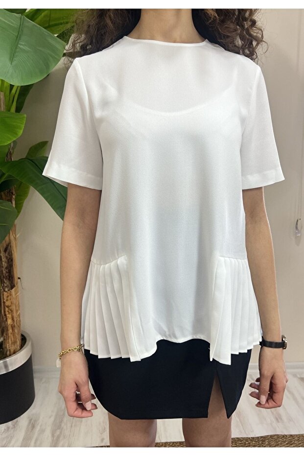 بلوزة بيضاء مكشكشة - 1