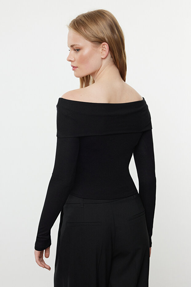Siyah Carmen Yaka Fitted/Vücuda Oturan Crop Esnek Örme Bluz TWOAW25BZ00008 - 9