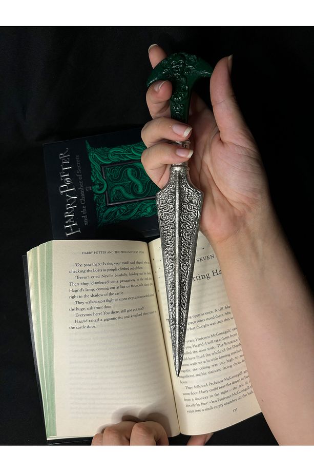 Harry Potter Bellatrix Lestrange Hançer 25 Cm Figür - 1