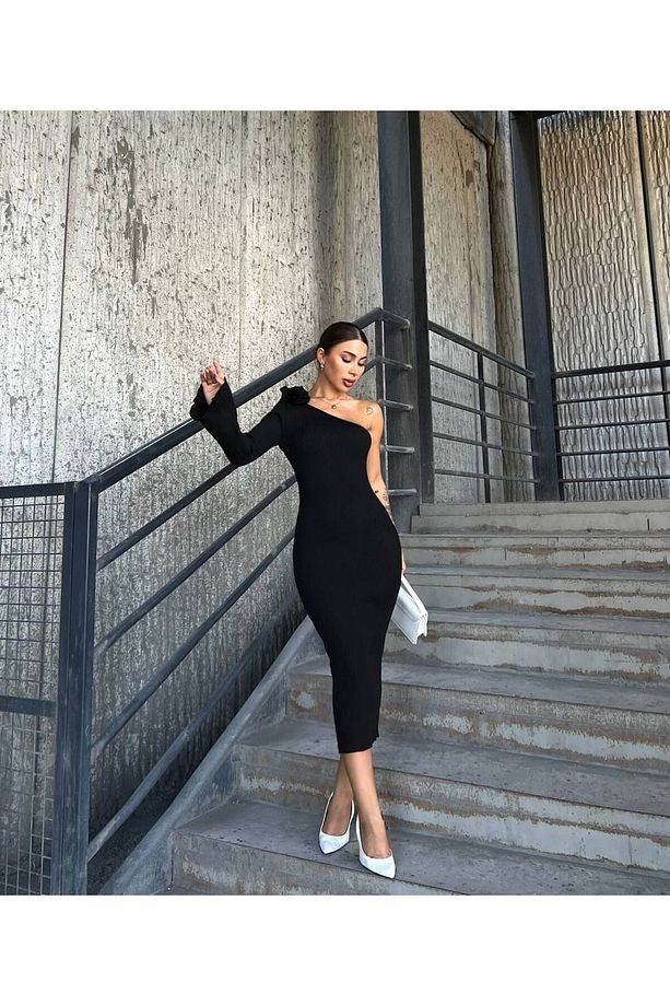 Gül Aksesuarlı, Tek Kollu Triko Elbise - 2