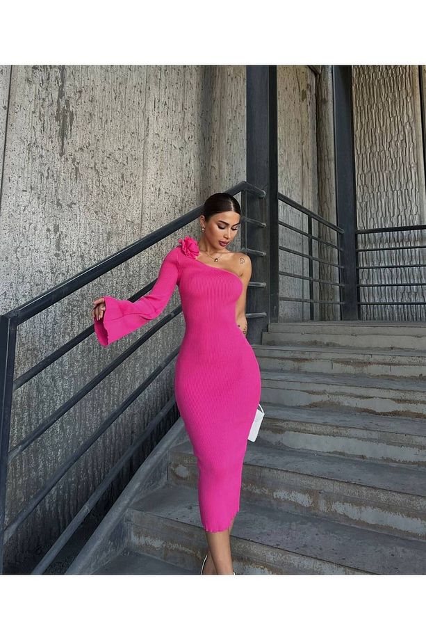 Gül Aksesuarlı, Tek Kollu Triko Elbise - 3