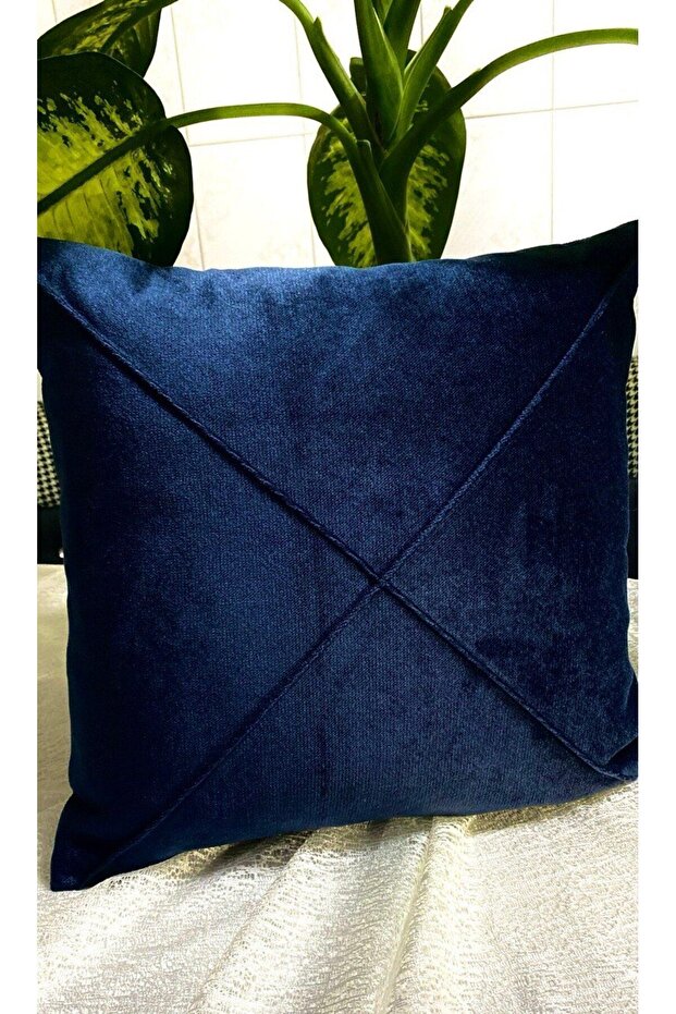 غطاء وسادة مزخرف بنمط متقاطع