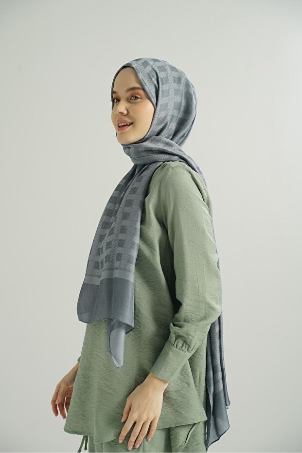 Gray Princess Series Chain Patterned Shawl - 2