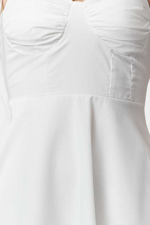 Beyaz Belden Açılan Drape Detaylı Askılı Dokuma Maxi Elbise TWOSS24EL01128 - 7