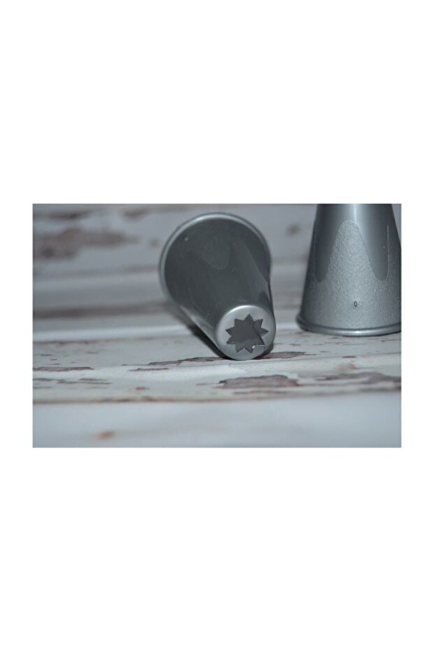 قالب كوكي كاتربيلر - 1