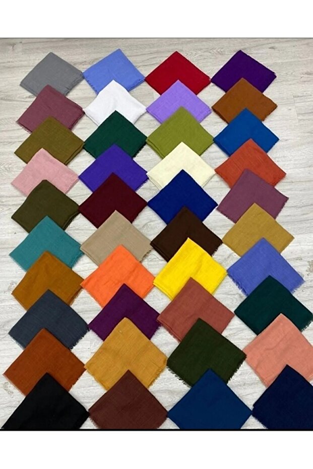 10 cotton gift scarves with flame design, mixed colors.