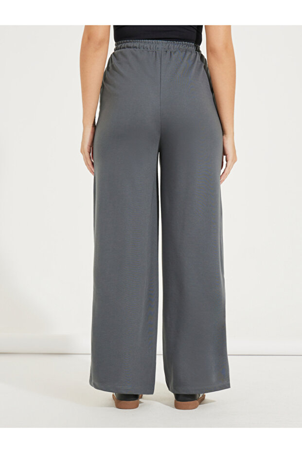 بنطال رياضي واسع الساق مع أربطة - 4