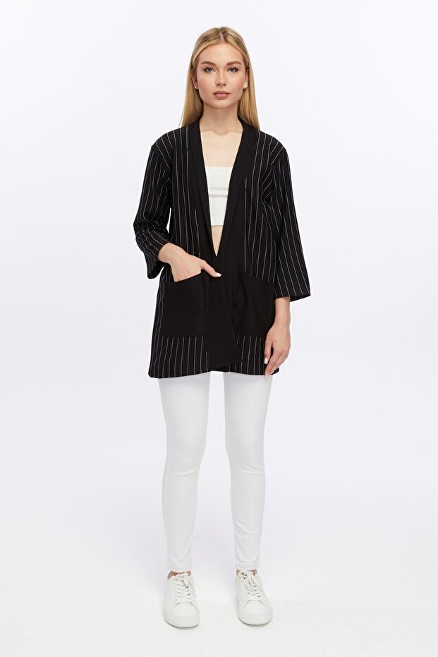 Comfortable Cut Pocket Kimono