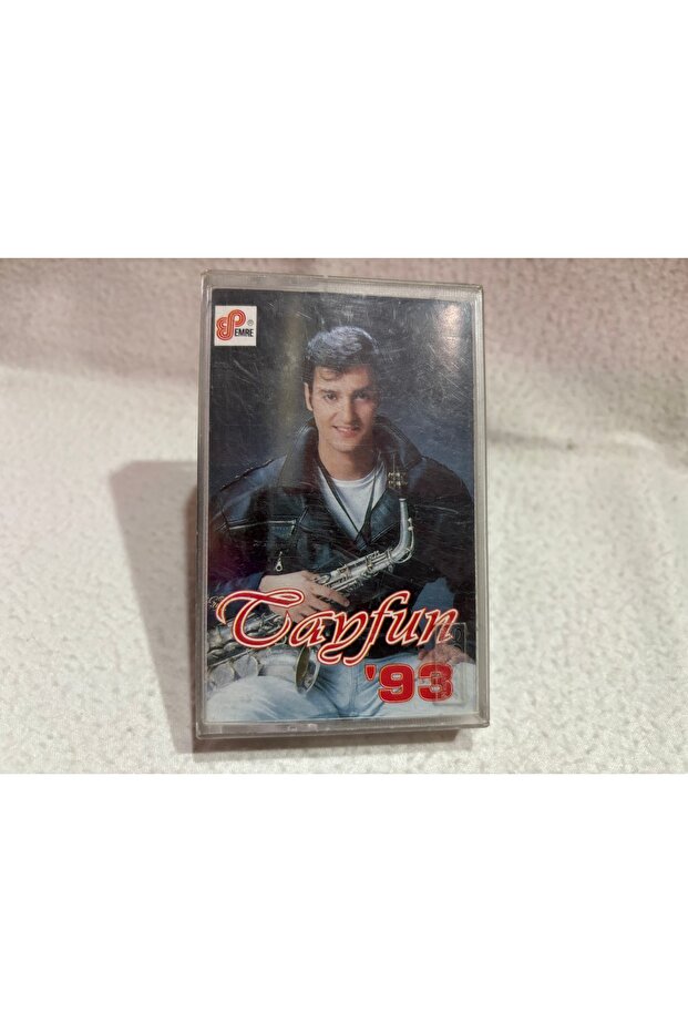 إعصار 93