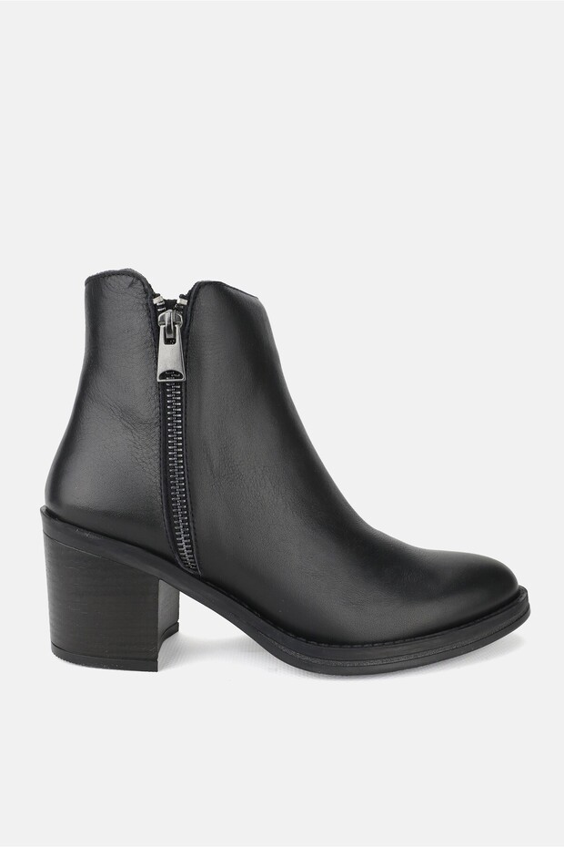 Women's Black Genuine Natural Leather Thick-Heeled Boots & Booties