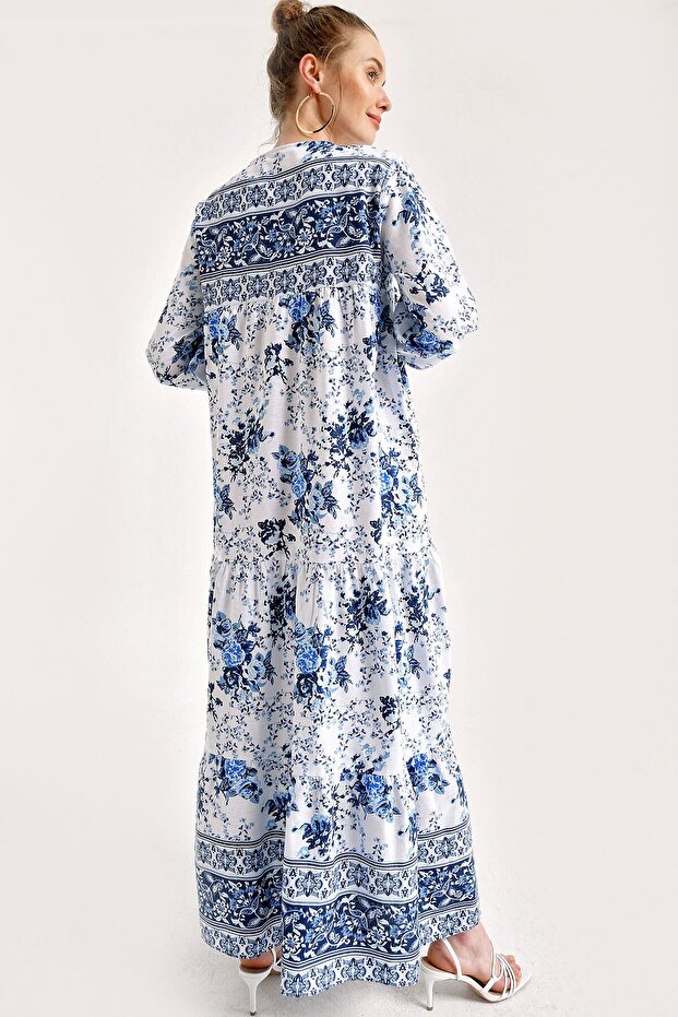 1947 Model - Floral Print Dress with Shirred Sleeves and Robe - 4