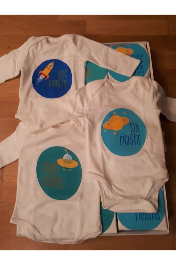 Monthly Body Set 12 Pcs Special Written Printed Baby Boy Memory Souvenir Photo Shoot Bodysuit Set