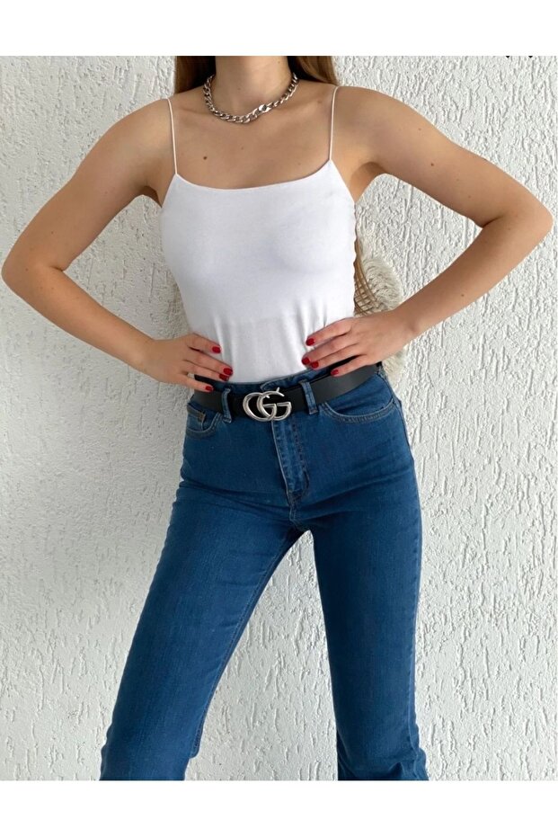 بدلة رياضية بيضاء نصف مبطنة بحزام رفيع - 2