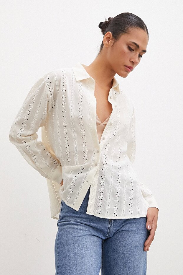 Fisto İşlemeli Gömlek Krem - 1