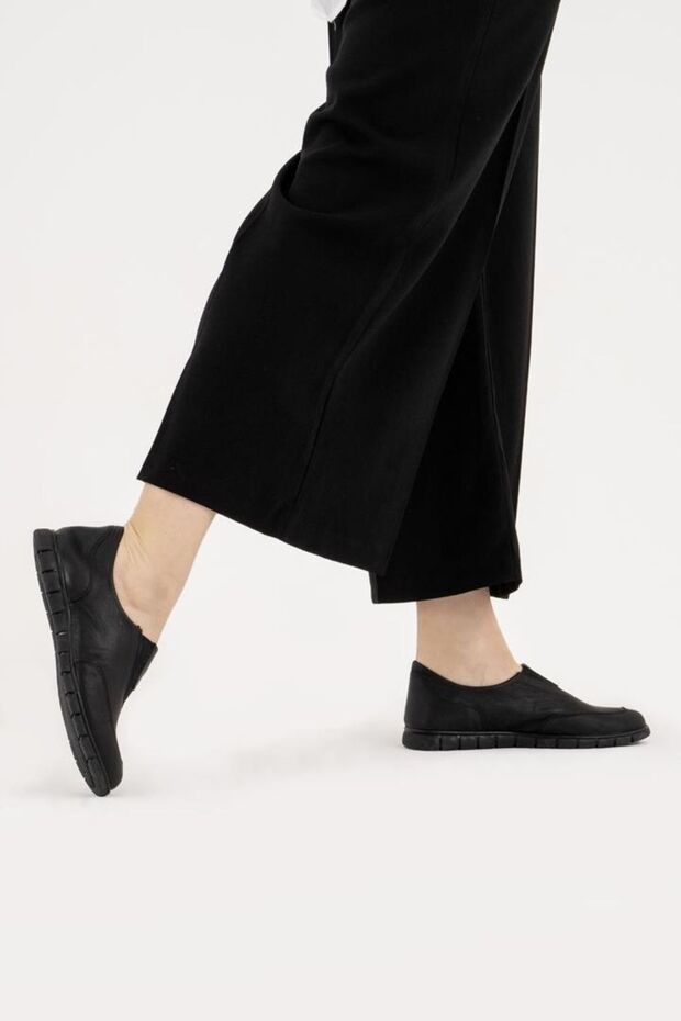 Leather Women's Casual Shoes Comfortable with Rubber Detail