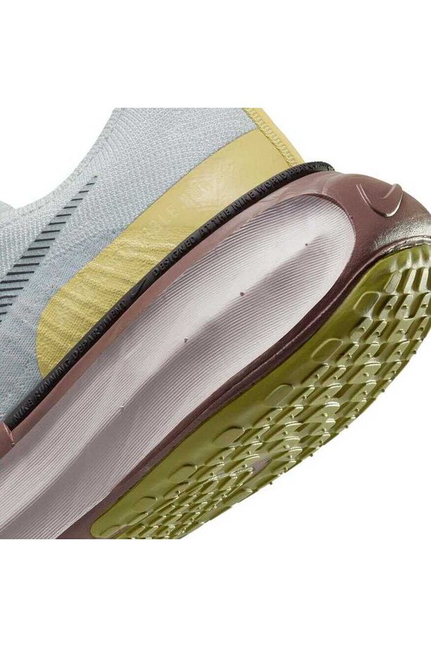 ZoomX Invincible Run 3 P Dust Platinum Violet - 6