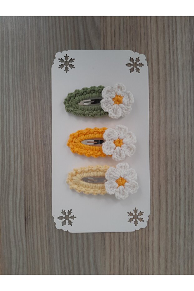Baby and Child Buckle with Daisy Figure, Hand Knitted Snap Fasteners, Set of 3