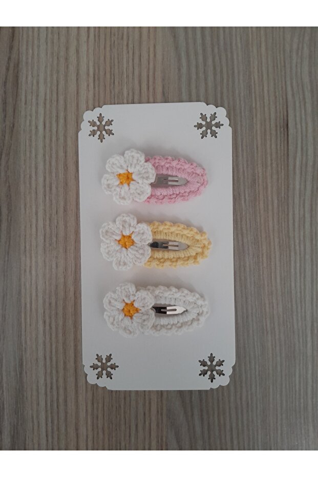 Baby and Child Buckle with Daisy Figure, Hand Knitted Snap Fasteners, Set of 3