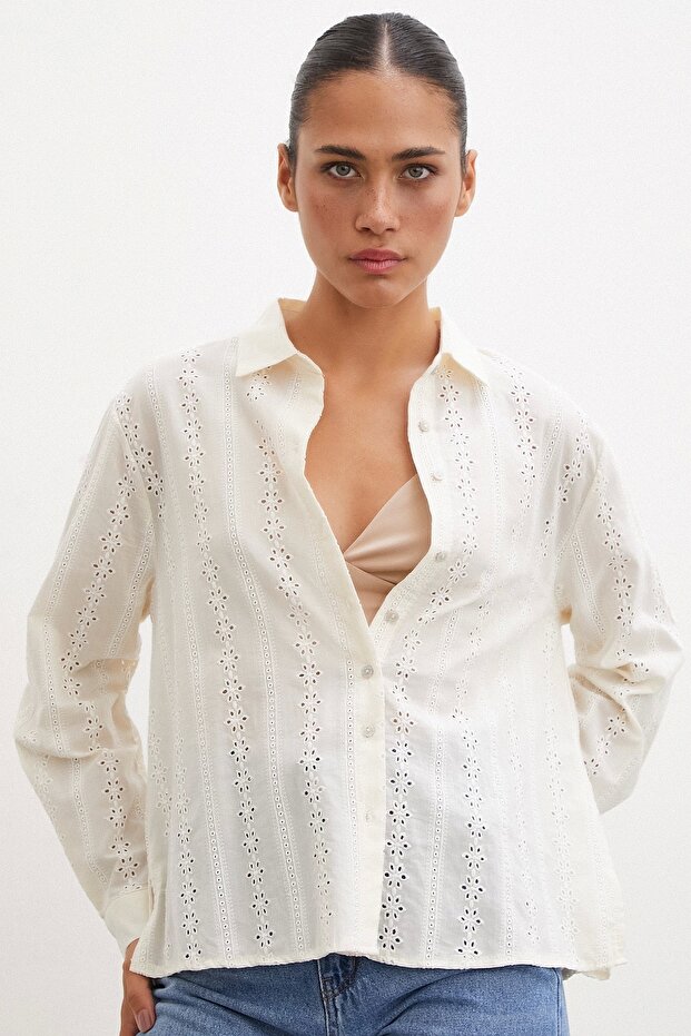 Fisto İşlemeli Gömlek Krem - 3