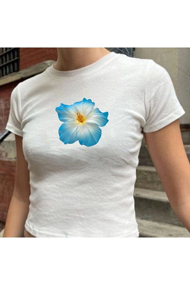 Blue Floral PaTTerned Y2K T-Shirt