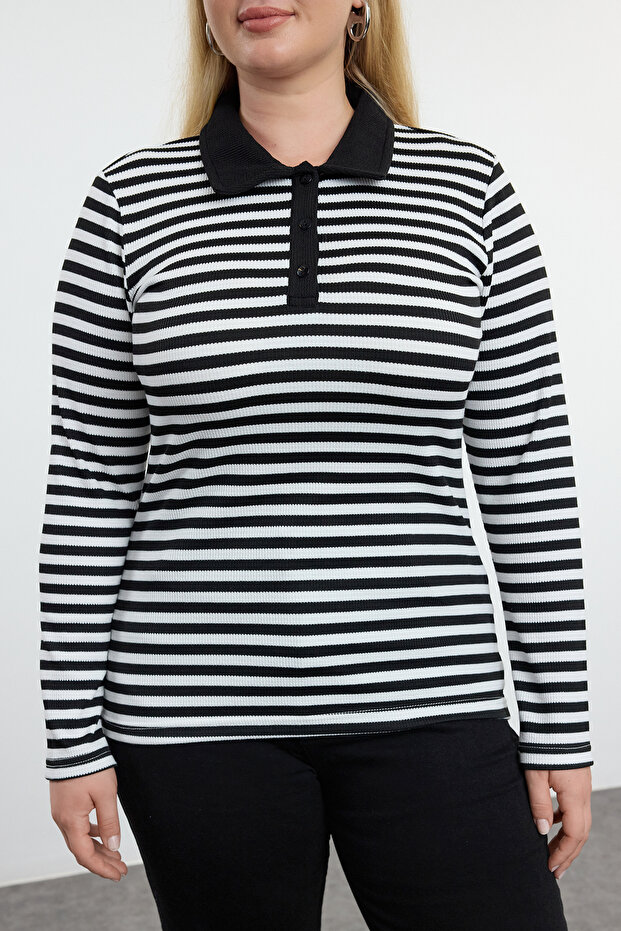 Siyah-Beyaz Çizgili Polo Yaka Fitted/Vücuda Oturan Örme Bluz TBBAW25BZ00000 - 3