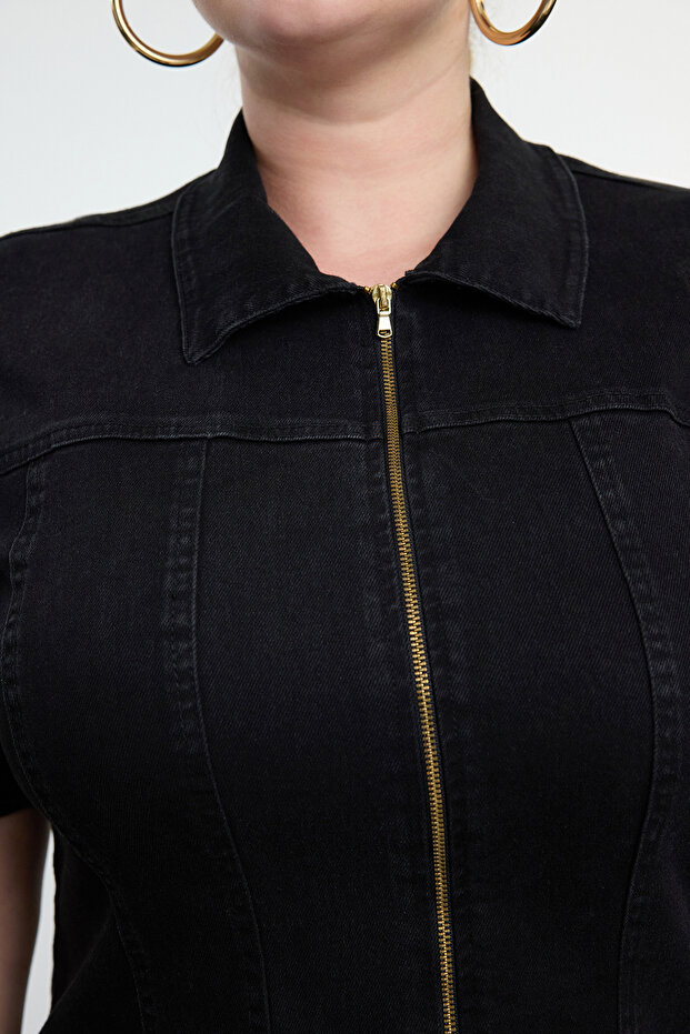 Siyah Önü Fermuarlı Orta Esnek Denim Büyük Beden Elbise TBBSS24AH00206 - 9