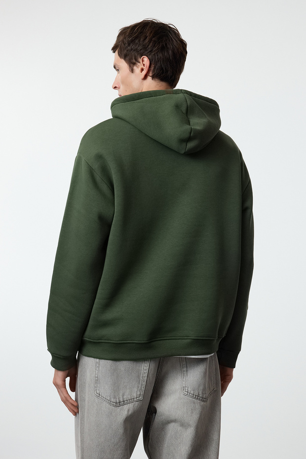 Haki Oversize/Geniş Kesim Nakışlı İçi Polarlı Kapüşonlu Sweatshirt TMNAW25SW00016 - 5